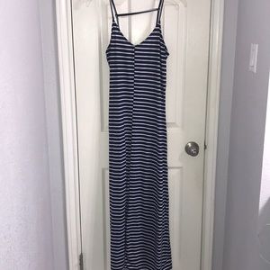 ⚓️ Navy Blue Striped Maxi Dress